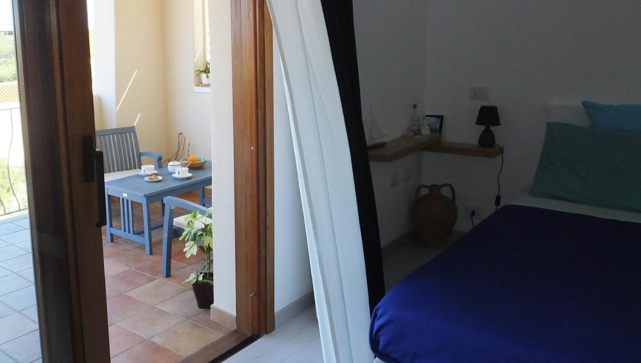 Frina Di Mari B&B San Teodoro  Extérieur photo